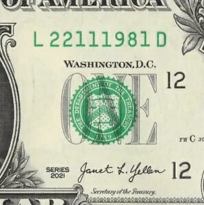 1981 �N 11 �� 22 ���̒a�������t���� �t�@���V�[ �V���A���ԍ� 1 �h�������N���X�v UNC