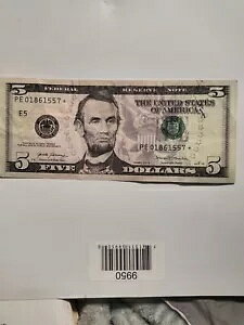 レア! ☆5ドル紙幣☆STAR☆NOTE 2017Aシリーズ シリアルNo PE01861557*