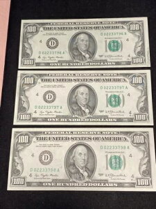 3 p\RB LOT 1977 $100 AAM CU ~gRfBV