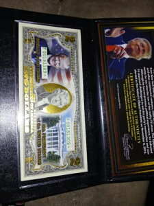 �g�����v�哝�� 10 �J���[�����ꂽ 2020 �h������ �������� USA �Z���[