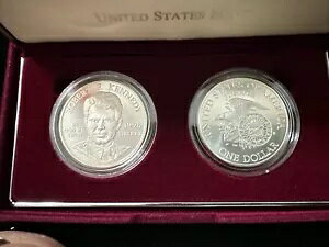 1998-S ロバート F. ケネディ記念 $1 シルバー プルーフと Unc 2 コイン セット (OGP)