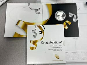 2019 ߂łƂZbg 1 IX Vo[ AJ C[O v[t