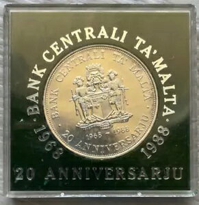 1988 マルタ中央銀行 20 周年記念 Lm5 シルバー コイン ケース付き