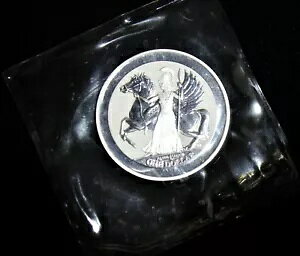 �C�M���X�̃o�[�W������: 2017 �h�� 1 �y�K�T�X�A1 �I���X�̋�݁B