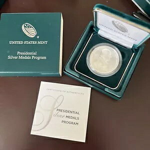 �哝�̋⃁�_���v���O���� OGP �̃W�����E�N�C���V�[�E�A�_���X