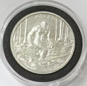 �r�b�O�t�b�g �V���o�[ 2 �I���X 999 �t�@�C�����E���h �C���^���I �~���g Cryptozoology