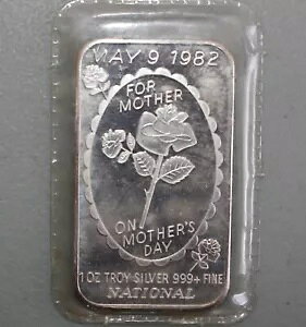 1982 1�I���X 999 �V���o�[ �A�[�g �o�[ ��̓� 1982 �N 5 �� 9 �� ���Ƒ����� �N���A �X���[�u