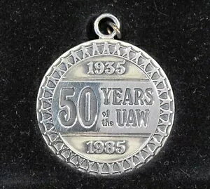 UAW 50 ���N�L�O�X�^�[�����O�V���o�[ ���_���I�� - 1935-1985