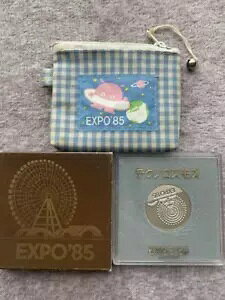 万博記念メダルと財布