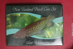 j[W[h 2003 UNC v[t ZbgARRv Vo[ $5 (322/2720/C8)