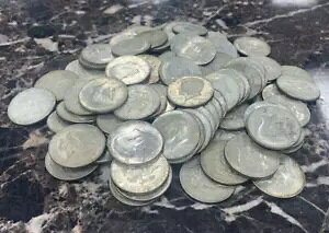 ロット 100 ミックス デイト (1965-1969) 40% シルバー ケネディ ハーフダラー 額面 $50