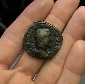 �c�� MAXIMINUS THRAX �Ñネ�[�}�̃R�C�� �Z�X�e���e�B�E�X 236AD SALUS RIC64 - 18.7g