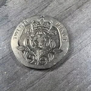 1983 N 20 yX GUxX 2 pRC D.G. Reg. F.D. A NEAR MINT - ~g 3