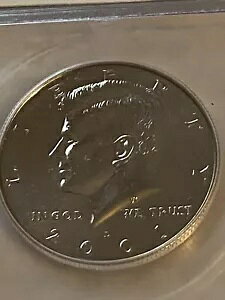 2001 D KENNEDY HALF DOLLAR MS 69 �������i $5500.00 ����قǍ����O���[�h���l�������̂� 1 �����ł�