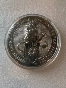 2021 �N�C�[���Y�r�[�X�g �z���C�g ���C�I�� �I�u ���[�e�B�}�[ UK 10�I���X �V���o�[ BU/�J�v�Z��