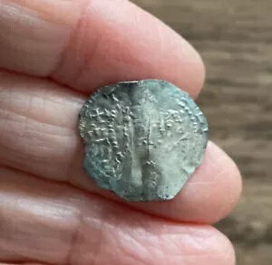 w[ 1  (҃EBȂqA1100 ` 1135 N)BVo[yj[B