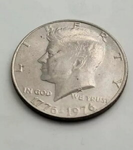 Bicentennial No Mint Mark 1776 1976 Kennedy Half Dollar Coin ~���������v��~