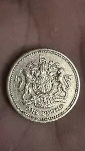 1983 1 ポンド コイン 1 枚 クイーン エリザベス 2 世 Royal Arms DECUS ET TUTAMEN 英国