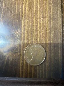 ɒ 1980 ppGUxX 2 VyX 2 RC AU 