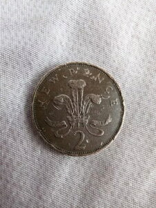 1971 �N�̐V 2 �y���X�d�݁B�����G���U�x�X2���A����͊󏭂ƍl������G���[�R�C���ł�