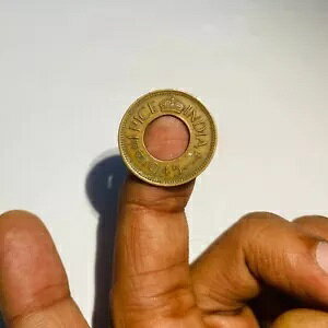One Pice 1945 本物のアンティークが発掘で発見¥ 非常に珍しい¥ 一点物