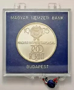  200tHg 1975N nK[ u_yXg 30NLO v[tJ