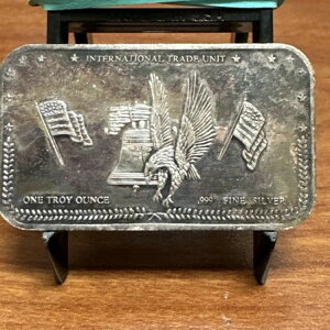 ���ۖf�ՒP�� 1 �g���C�I���X 0.999 ��o�[ - �h�A���A���R�̏�