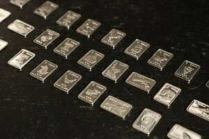 10pbN 1O GR G .999 no[ - lXȃfUC