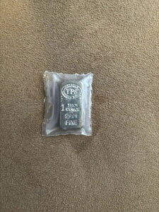 �g�[�����H�ς݁E�V�[���t�� 1�I���X COVID-19 2021 YEAGERS POURED �V���o�[ .999 ����o�[