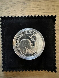 2018年ソマリ・アフリカン・ワイルドライフ 1オンス シルバー・エレファント（犬のトイレ付き） - 発行枚数少 ???