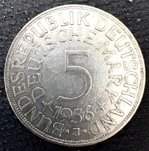 1956N hCc 5}N قږʁAnuN