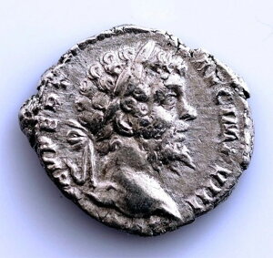 ローマ帝国 - セプティミウス・セウェルス。デニール206年。紀元前ローマ。銀2.6g。