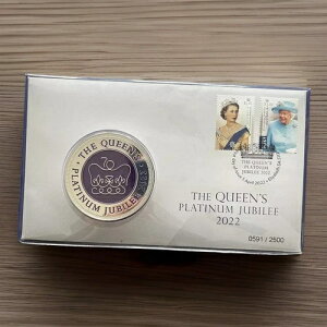 2022年 女王陛下プラチナジュビリー記念品 - 銀メッキメダリオンカバー&切手 PNC