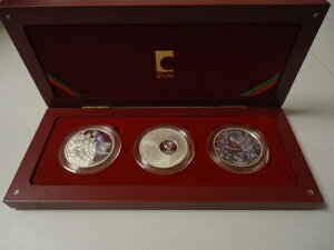 �|���g�K�� 2003 - 3 x 8 ���[�� �V���o�[�APP - UEFA EURO EM 2004 �T�b�J�[-