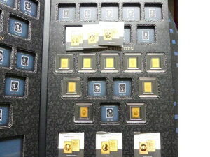 9���̏����ȋ��݁u���Ђ̃x�X�g�v1/1000�I���X�A999�S�[���h�A�v���[�t