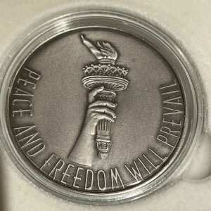 CXG iɋLɂƂǂ߂ WTC 9/11 2001 _ 50mm 62g X^[OVo[