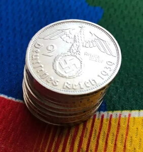 10 - 񎟐E 2}N hCc O鍑 CqX}N