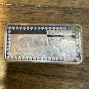 Be[W Vo[ 1974 iCAK̑ AJ̋ n~g ~g 1 IX A[go[B