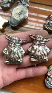 X^[EH[Y [_ 50-52g nh|A Vo[n .999 fs VL Pours