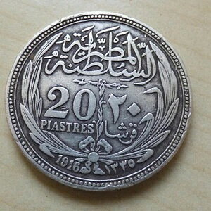 GWvg RCIłBꂼɎʐ^܂B