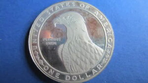 AJ  1h IsbN T[X 1983 S v[t I[v ϐF-