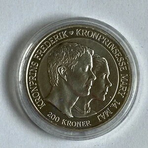 f}[N  200N[l 2004N cq̌ (3411756/A6)