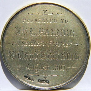 �p���Œ�����1907�N�~�b�h�����h�o���h�A�V���o�[�t�����[�Y�܎�܁BV&S�o�[�~���K���̍��󂠂�B