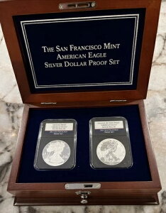 2012N TtVXR AJC[O 2Zbg Vo[ v[t RC ؔ č