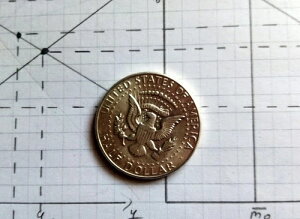 �F�肳�ꂽ�{���̋�݁A1 x �n�[�t�h�� 1964�N�P�l�f�B��� 900 �V���o�[