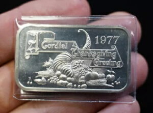 R[fBAETNXMrO 1977 }fB\~g 1IX 999 A[go[  C043