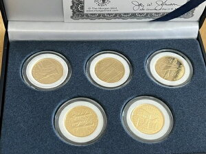 5̏BLO25Zgd݁ibLjAJ 2001N j[[N  CMX