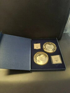 �A�����J���~���g �S�[���h���b�V�� �W�����{�R�C���v���O���� 2���Z�b�g �N�����_�C�N�ƃJ���t�H���j�A