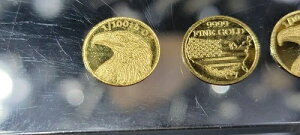 アメリカのシンボルである国旗と白頭鷲が描かれた1/100オンス9999金貨