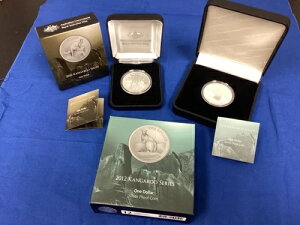 �I�[�X�g�����A 2010 & 2012 �J���K���[�V���[�Y - �u���b�N�����r�[�v - 1�I���X �V���o�[�v���[�t�R�C��